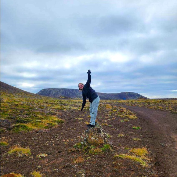 Meet your posher, Cait! - Picture 4 of 6